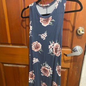 Sleeveless midi dress